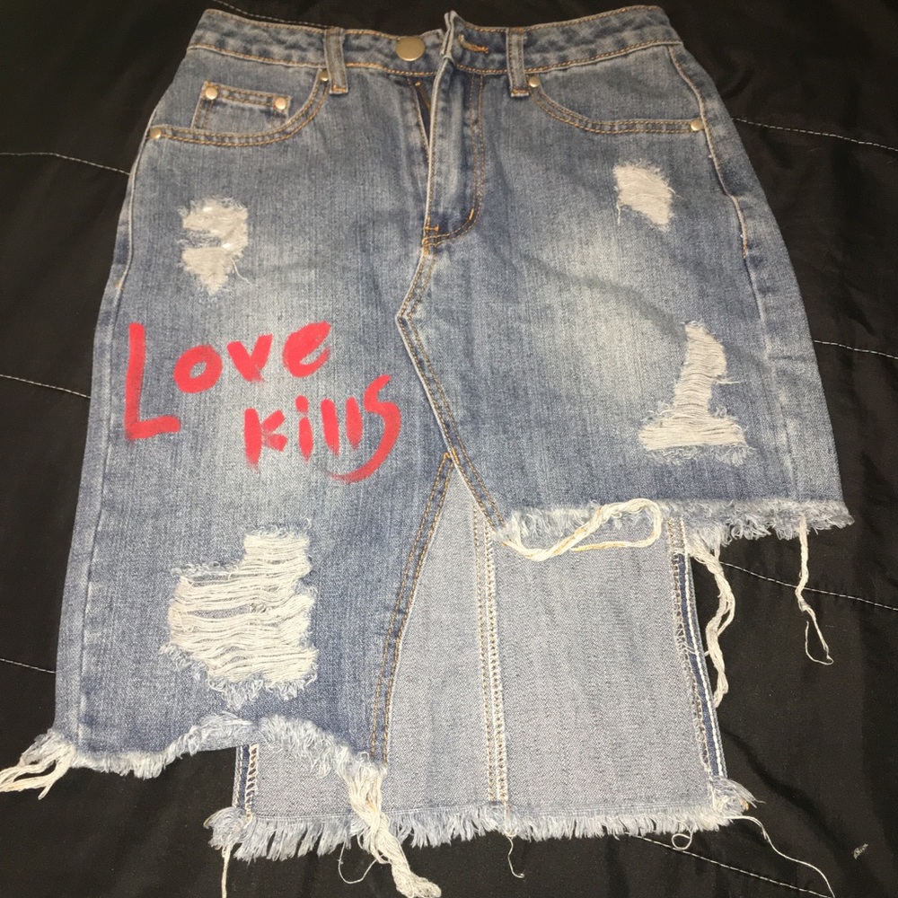 Designed custom graffiti skirt🎸